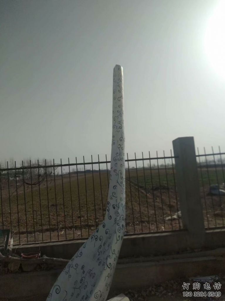 創(chuàng)意勺子雕塑廠家 戶外小品 公園不銹鋼勺子雕塑廠