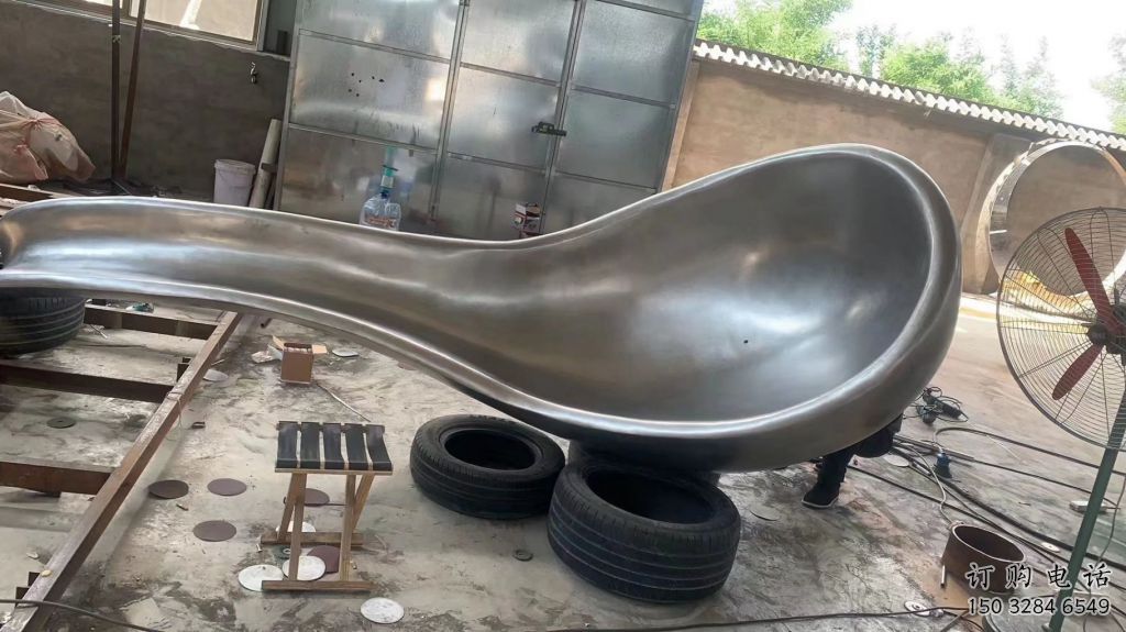 抽象勺子雕塑廠家 街頭小品 戶外不銹鋼勺子雕塑定做