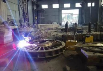 戶外水車(chē)雕塑廠家 噴漆仿古小品 公園不銹鋼水車(chē)雕塑廠