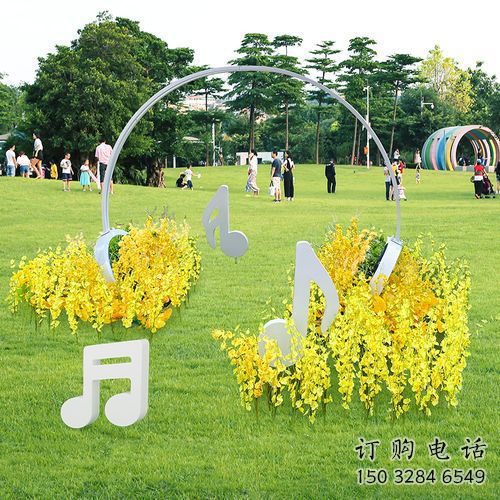 抽象耳麥雕塑廠家 廣場小品 戶外不銹鋼耳麥雕塑加工