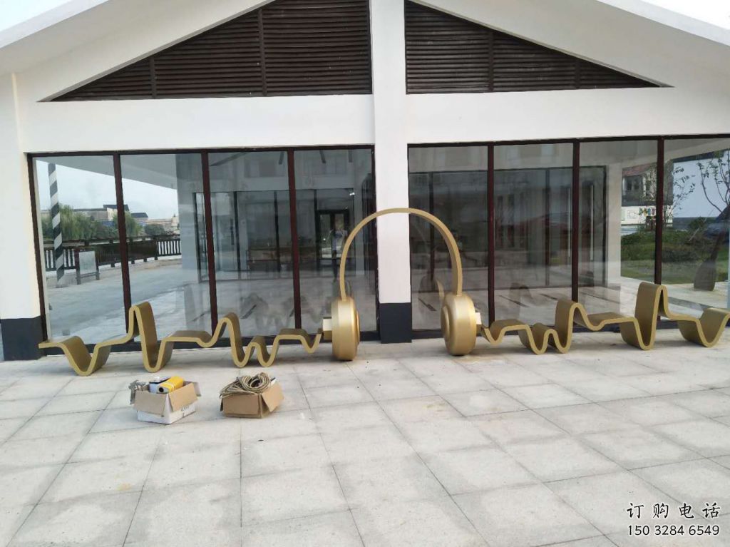 大型商場耳麥雕塑廠家 創意擺件 抽象不銹鋼耳麥雕塑廠