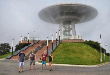 現(xiàn)代飛碟雕塑廠家 大型別墅區(qū)擺件 創(chuàng)意不銹鋼飛碟雕塑加工