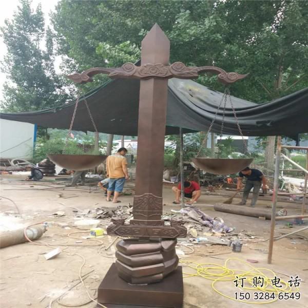 廣場天平秤雕塑廠家 公園小品 大型不銹鋼天平秤雕塑廠