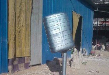 鏡面麥克風(fēng)雕塑廠家 烤漆大型擺件 現(xiàn)代不銹鋼麥克風(fēng)雕塑廠