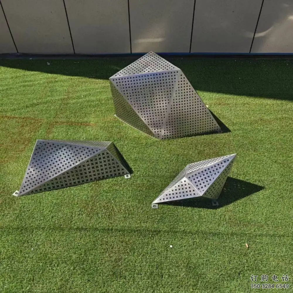 鏤空景觀石雕塑廠家 園林小品 住宅小區(qū)不銹鋼景觀石雕塑定做