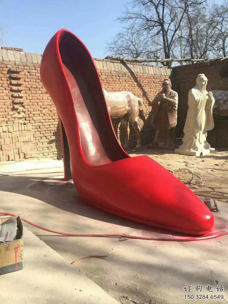廣場高跟鞋雕塑廠家 公園小品 創(chuàng)意高跟鞋雕塑廠