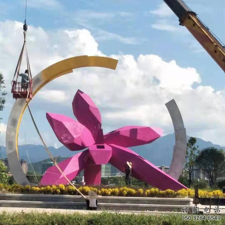 街道馬蘭花雕塑廠家 現代擺件 烤漆不銹鋼馬蘭花雕塑廠