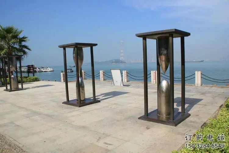 廣場(chǎng)沙漏雕塑廠家 現(xiàn)代小品 創(chuàng)意不銹鋼沙漏雕塑廠