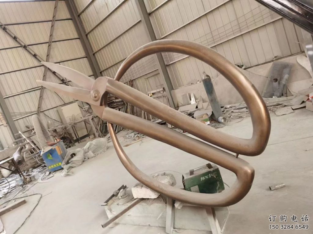 廣場剪刀雕塑廠家 公園仿古小品 抽象不銹鋼剪刀雕塑廠