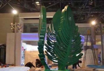 拉絲葉片雕塑廠家 鏤空創(chuàng)意擺件 別墅區(qū)不銹鋼葉片雕塑廠