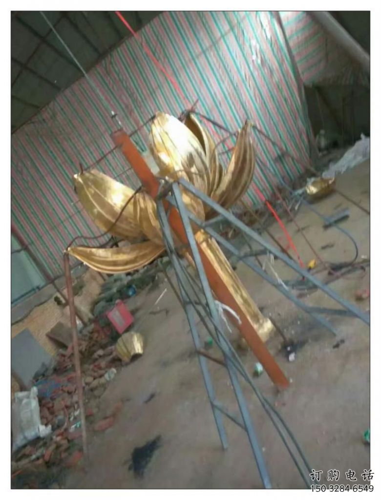 創意金蓮雕塑廠家 抽象小品 公園不銹鋼金蓮雕塑廠