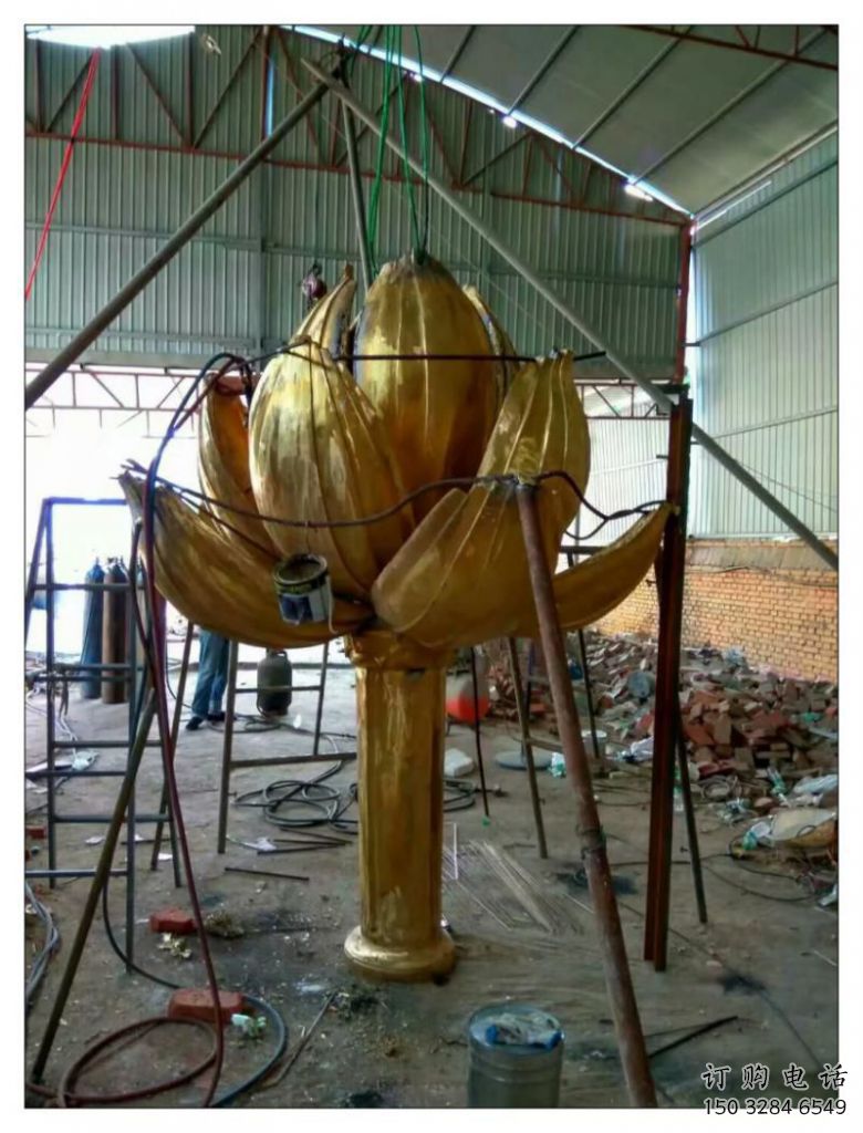 現(xiàn)代金蓮雕塑廠家 大型別墅區(qū)擺件 歐式不銹鋼金蓮雕塑