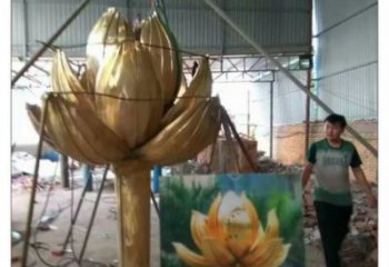 彩繪金蓮雕塑廠家 現(xiàn)代擺件 街頭不銹鋼金蓮雕塑廠