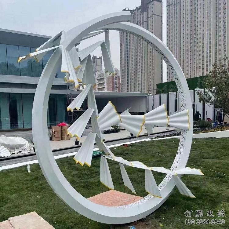 現(xiàn)代花環(huán)雕塑廠家 大型別墅區(qū)擺件 廣場(chǎng)不銹鋼花環(huán)雕塑廠