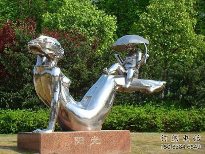 戶外母親雕塑廠家  公園小品  創(chuàng)意不銹鋼母親雕塑廠