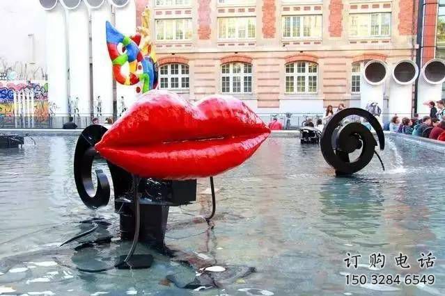 現(xiàn)代嘴唇雕塑廠家 大型別墅區(qū)擺件  創(chuàng)意不銹鋼嘴唇雕塑