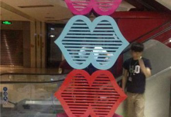 鏤空嘴唇雕塑廠家 園林小品  大型不銹鋼嘴唇雕塑擺件