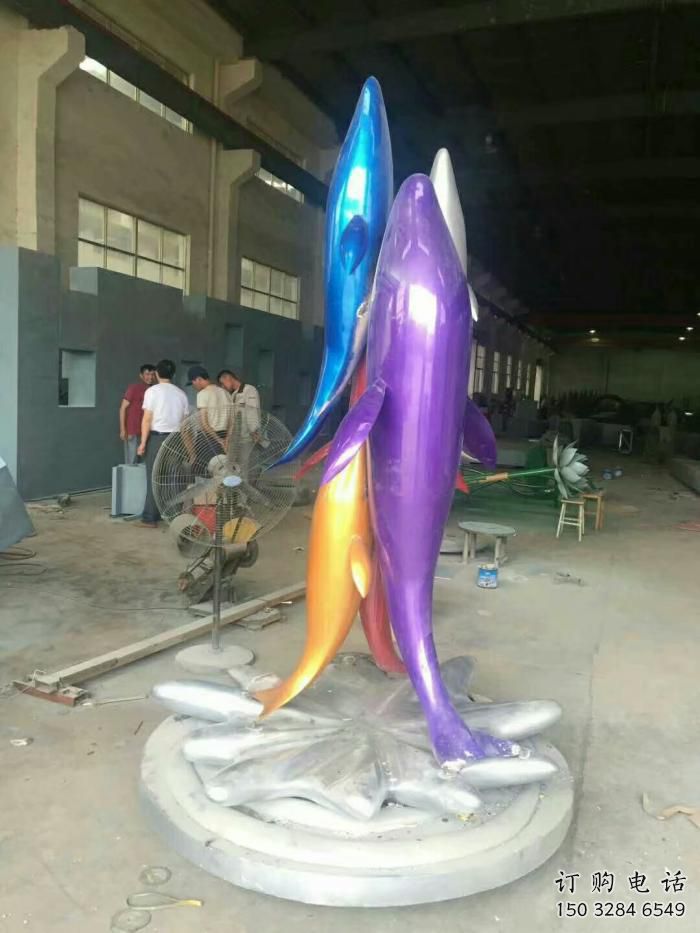 現(xiàn)代海洋生物雕塑廠家 大型別墅區(qū)擺件  烤漆海洋生物雕塑小品