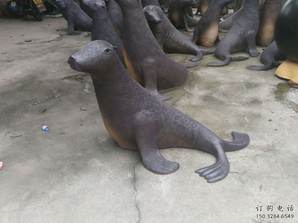 田間海豹雕塑價格 彩繪仿真雕塑 園林擺件