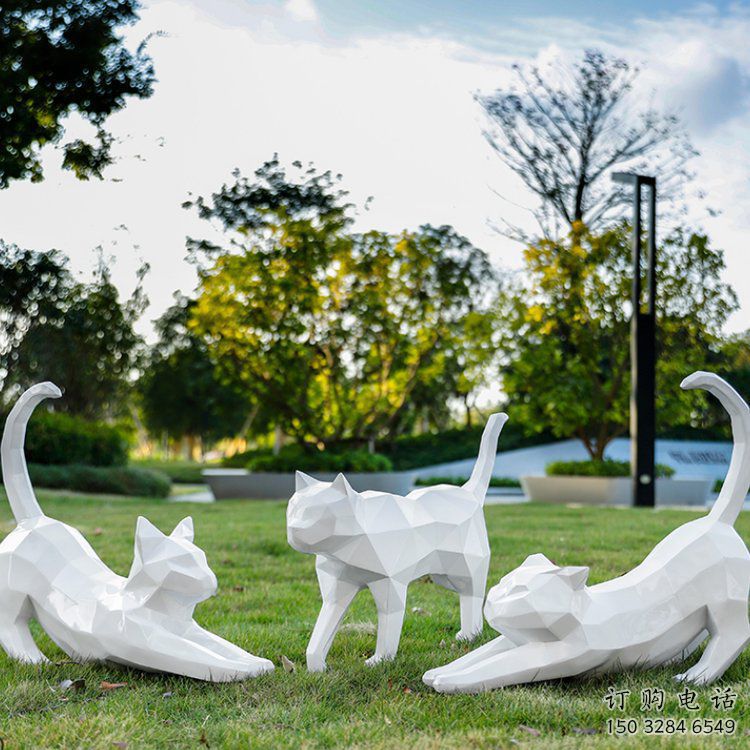 操場小貓咪雕塑廠家，公園主題，幾何工藝