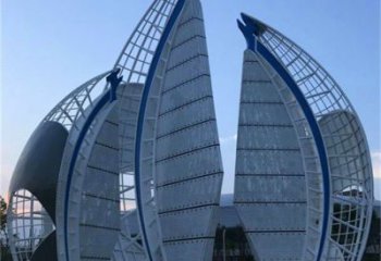 操場(chǎng)帆船雕塑廠家，烤漆景觀雕塑，噴砂制造