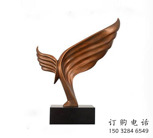 街道翅膀雕塑廠家，鍛造景觀雕塑，古銅效果