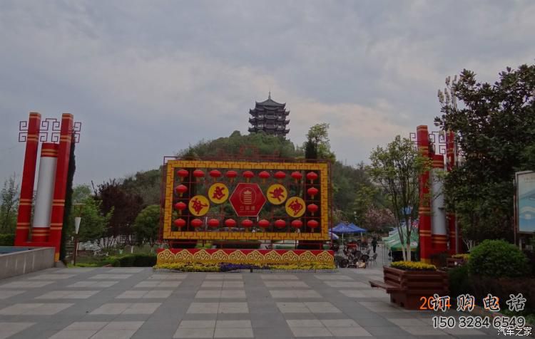 街道燈籠雕塑制造商 現代雕塑 彩繪雕塑生產