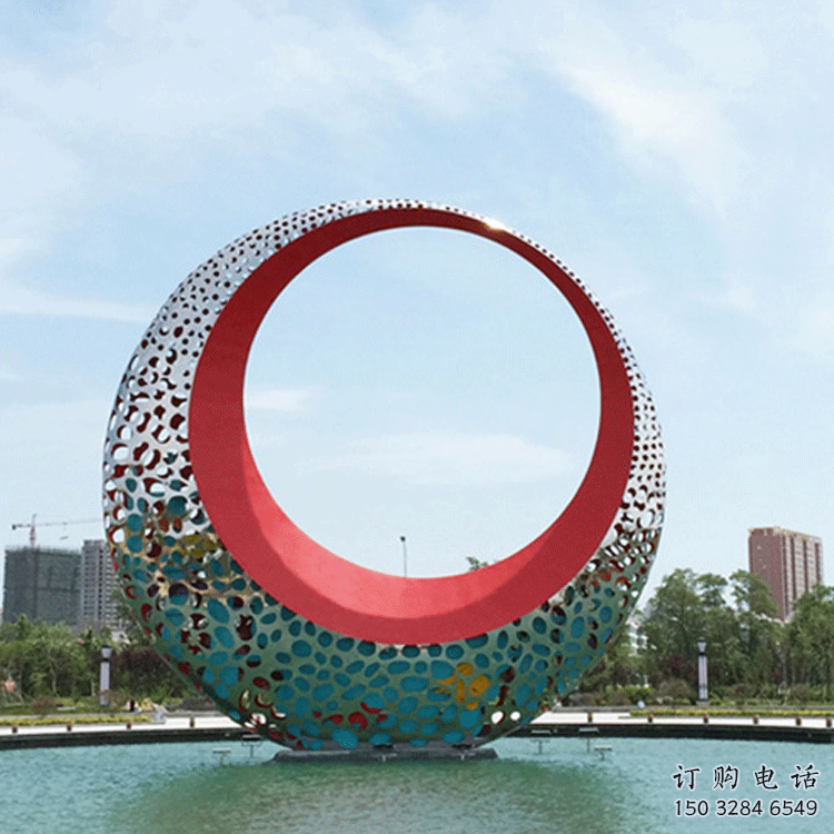 小區月亮雕塑加工商，拉絲景觀雕塑，抽象效果