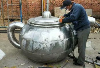 鏡面天壺雕塑制造商 烤漆大型流水雕塑 彩繪懸空雕塑