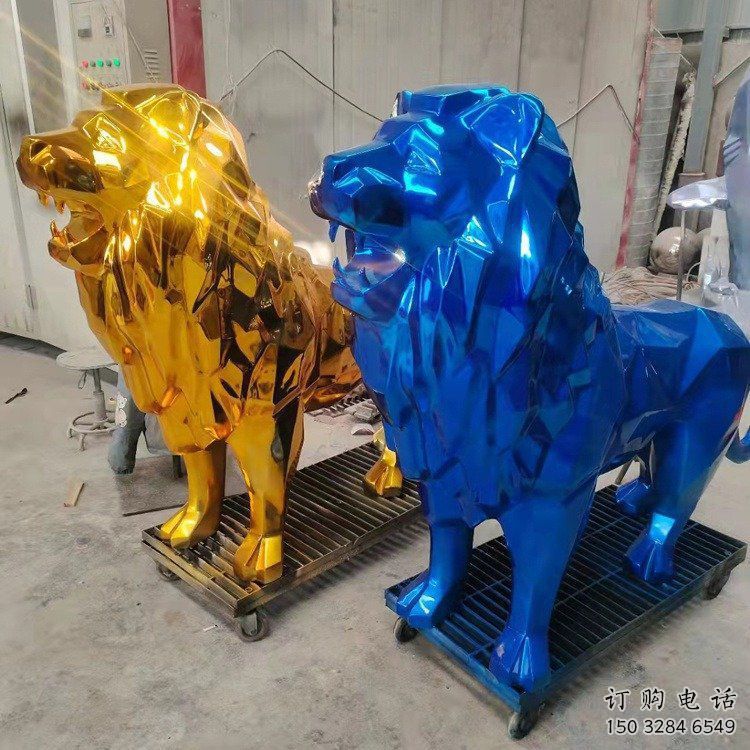 景觀獅子雕塑供應(yīng)，花園小品，酒店不銹鋼獅子雕塑展品