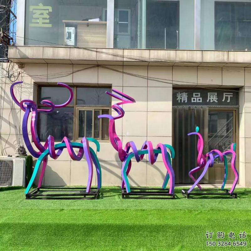 風(fēng)景區(qū)小鹿雕塑