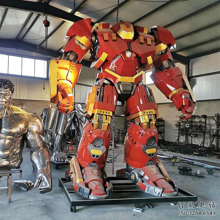 大黃蜂版擎天柱雕塑