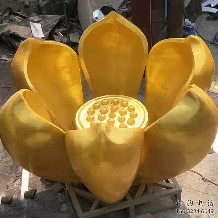金蓮花雕塑供應(yīng)，多彩藝術(shù)，不銹鋼金蓮花雕塑供求