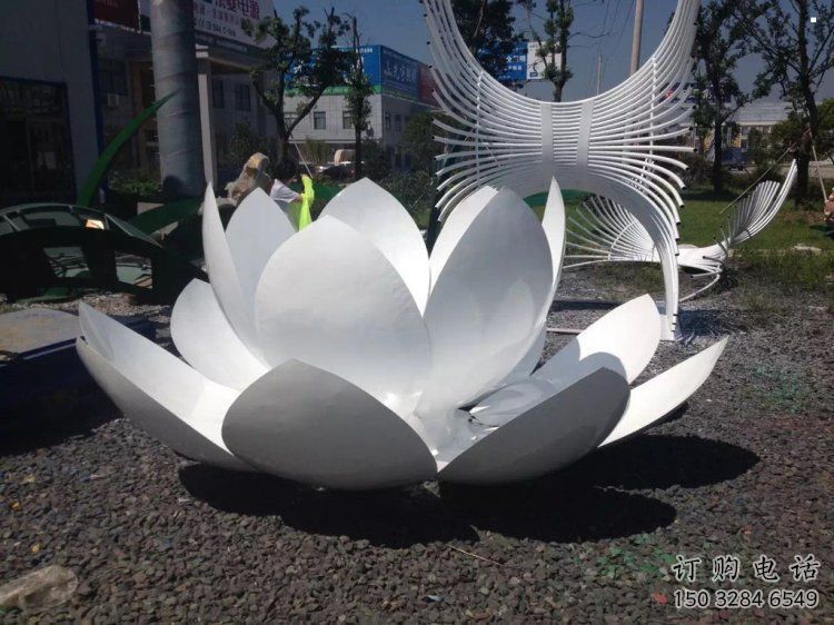 蓮花雕塑訂做，景區案例，藝術不銹鋼蓮花雕塑定制
