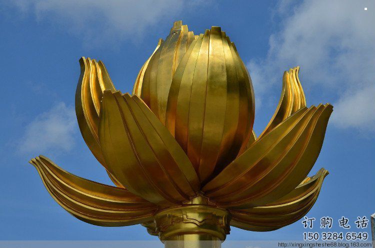 步行街紫荊花雕塑