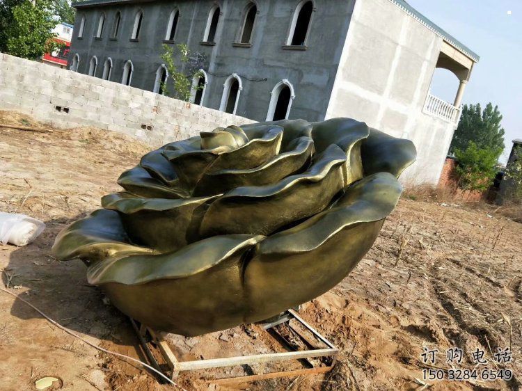 玫瑰花雕塑觀賞型，仿銅工藝，玻璃鋼玫瑰花雕塑定價