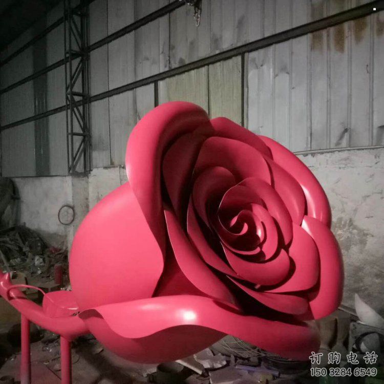 大型玫瑰雕塑