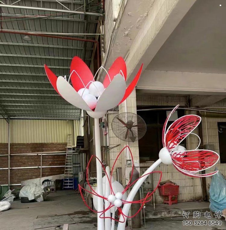 烤漆百合花雕塑供應，花園小品，不銹鋼百合花雕塑展品