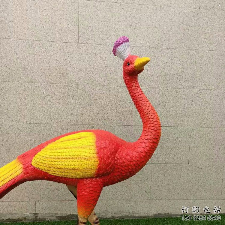 彩繪孔雀雕塑預(yù)定，小區(qū)擺件，仿真孔雀雕塑廠家精品?