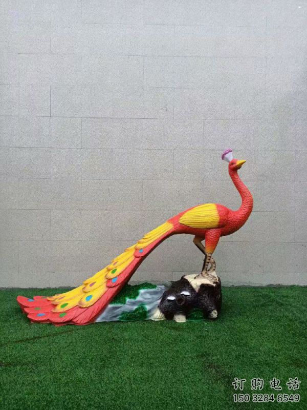 門口彩繪孔雀雕塑點(diǎn)擊，地標(biāo)擺件，仿真孔雀雕塑廠家