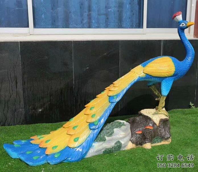 園林孔雀雕塑