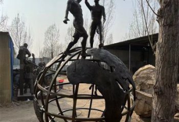 地球儀雕塑供應，校園雕塑，地球儀人物雕塑制造廠家