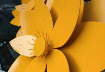 黃蓮花雕塑定做，廣場雕塑，室外烤漆黃蓮花雕塑提供
