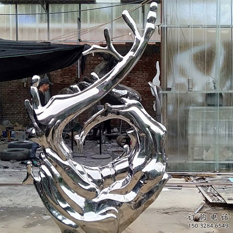 制造波浪雕塑廠家，地標(biāo)擺件，不銹鋼波浪雕塑訂做