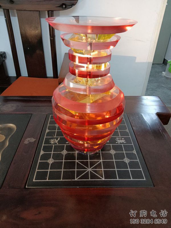 鏤空花瓶雕塑制造商，美陳雕塑，異形花瓶雕塑供給