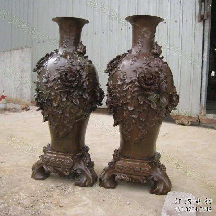 銅花瓶雕塑供應，城市裝飾，彩色銅花瓶雕塑優選