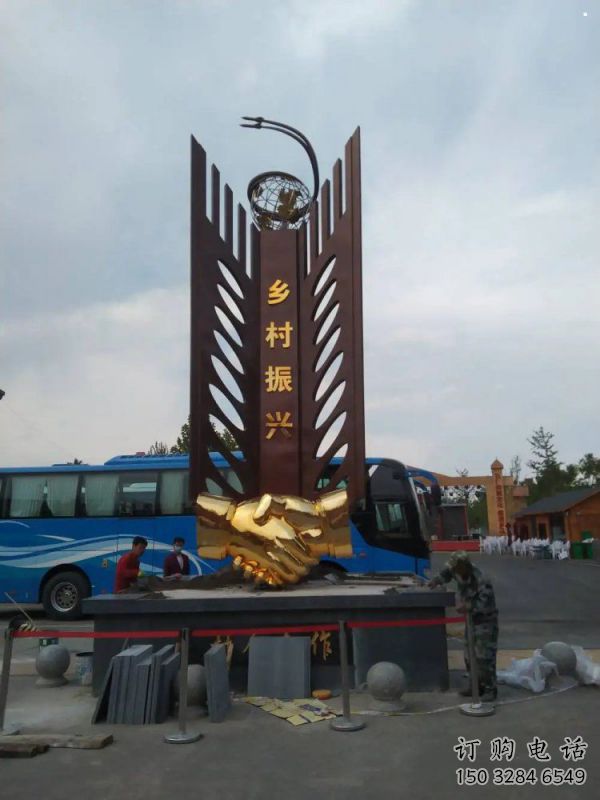 握手雕塑生產(chǎn)商，地標(biāo)擺件，不銹鋼握手雕塑生產(chǎn)