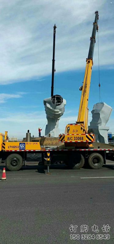 握手雕塑優(yōu)選，小區(qū)擺件，不銹鋼握手雕塑生產(chǎn)商