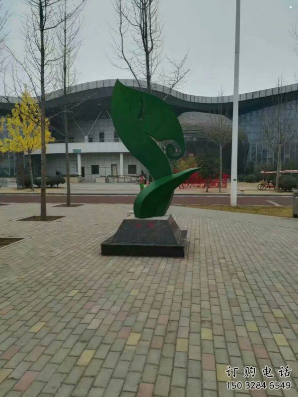 仿真樹葉雕塑預(yù)定，露天雕塑，彩繪仿真樹葉雕塑制作