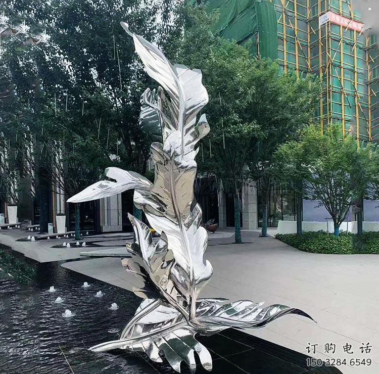 現(xiàn)代樹(shù)葉雕塑